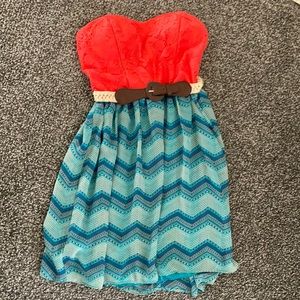 Strapless dress with belt